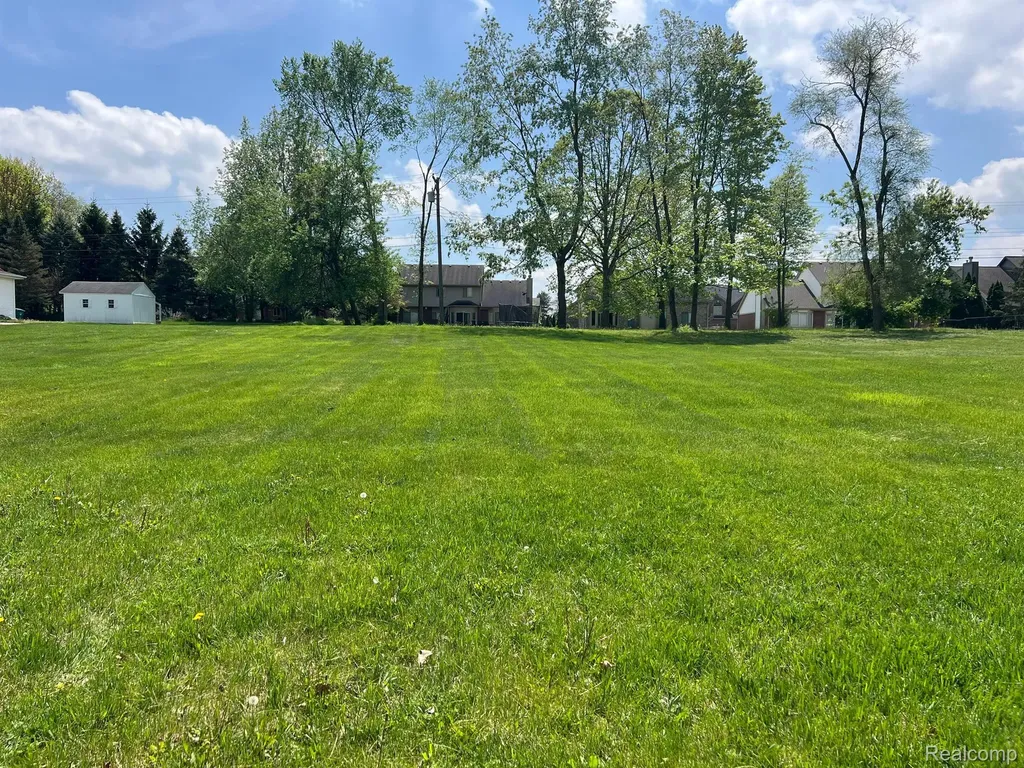 1625 Mccoy Street Commerce Charter Township MI 48390