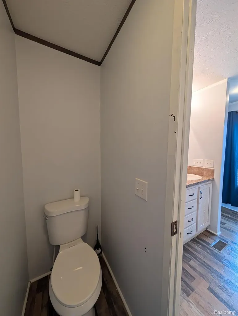 11045 Woodland Ridge Court Green Oak Township MI 48178