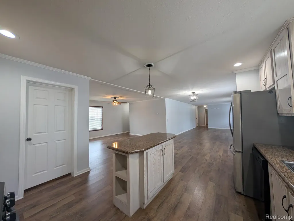 11045 Woodland Ridge Court Green Oak Township MI 48178