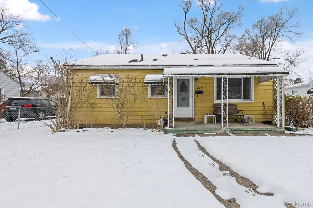 215 W Ainsworth Street Ypsilanti City MI 48197