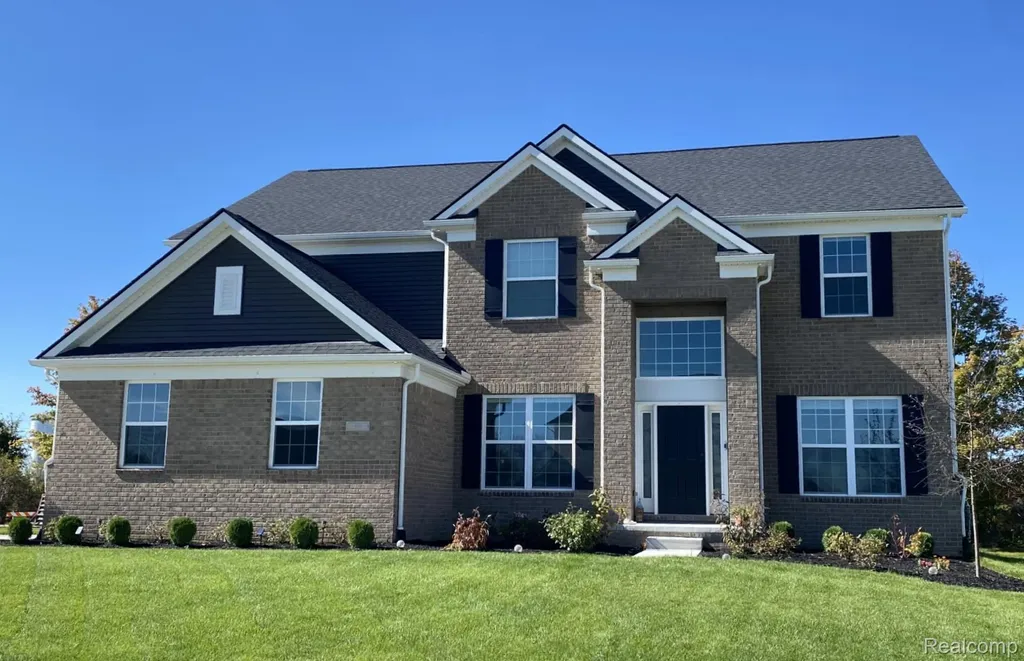 22270 Hilda Lane Lyon Charter Township MI 48178