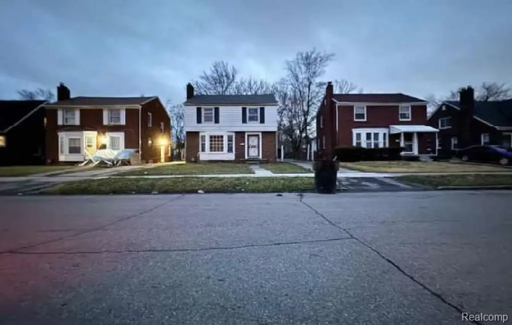15421 Mapleridge Street Detroit City MI 48205