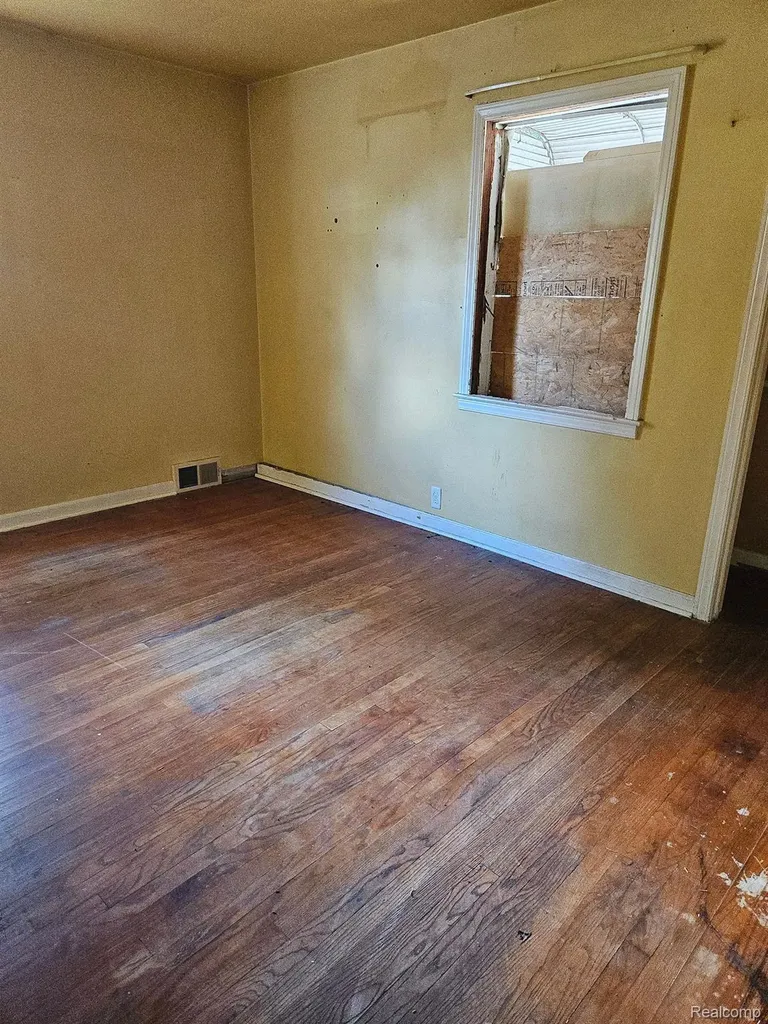 18627 Rutherford Street Detroit City MI 48235
