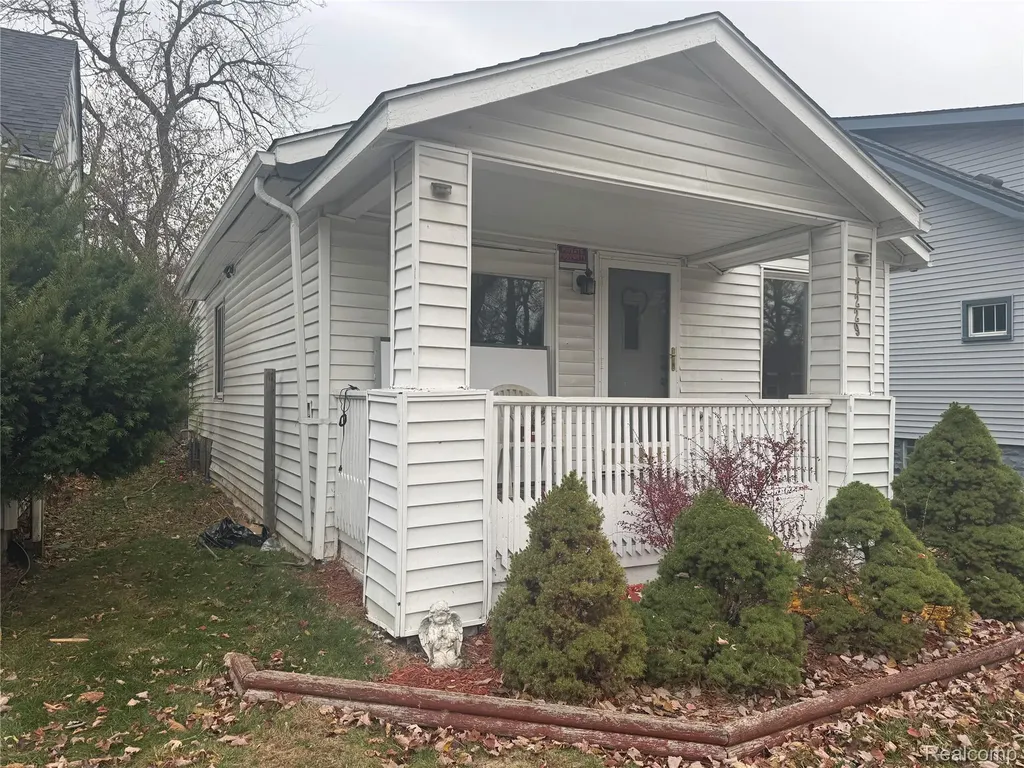 17229 Heyden Street Detroit City MI 48219
