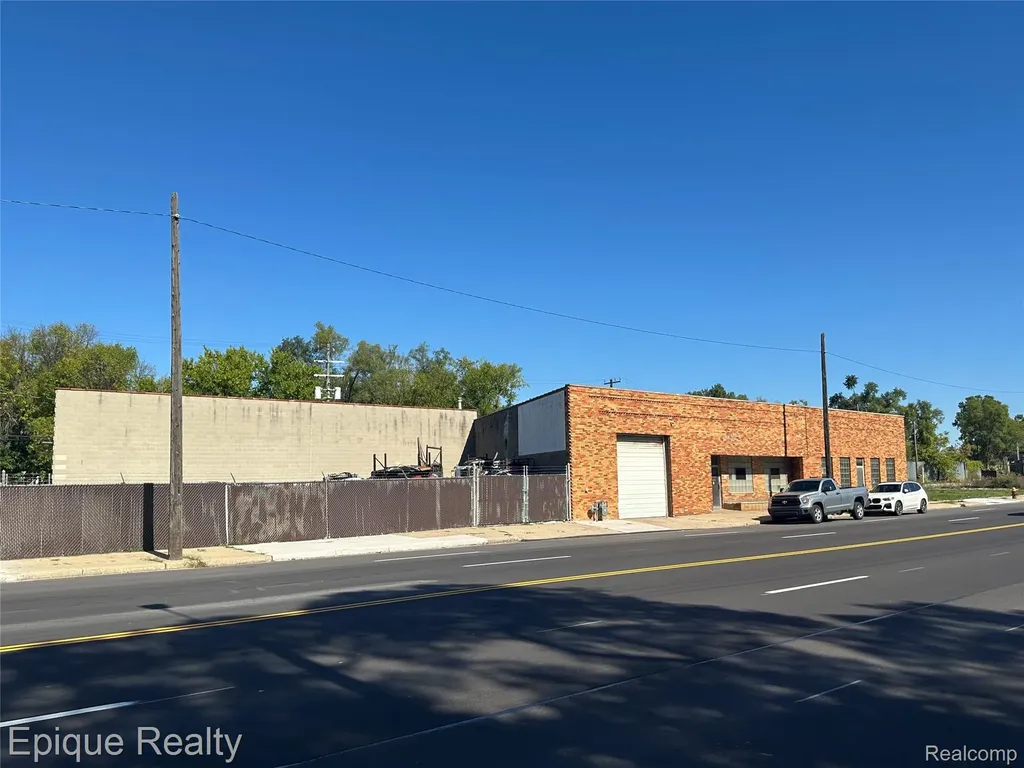 5431 E Davison Street E Detroit City MI 48212