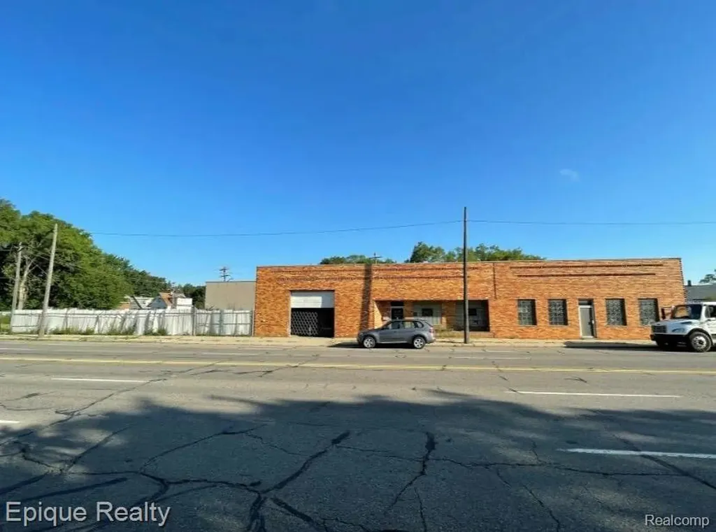 5431 E Davison Street E Detroit City MI 48212