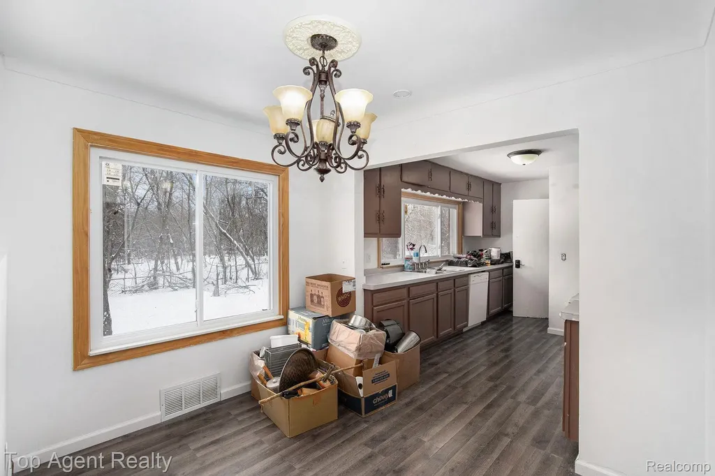 45945 N Gratiot Avenue Macomb Township MI 48042