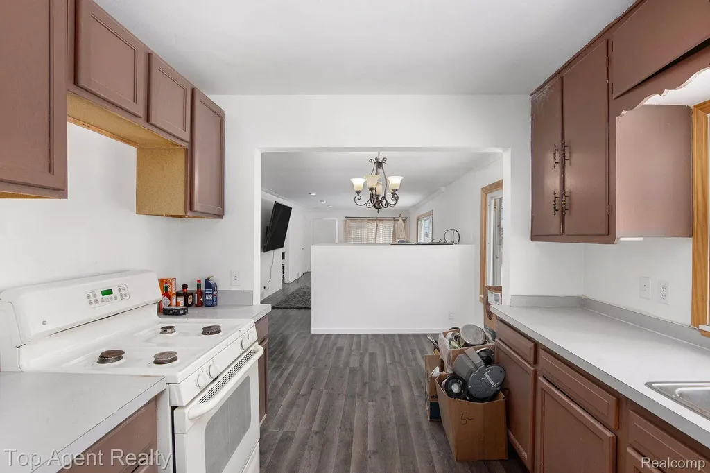 45945 N Gratiot Avenue Macomb Township MI 48042
