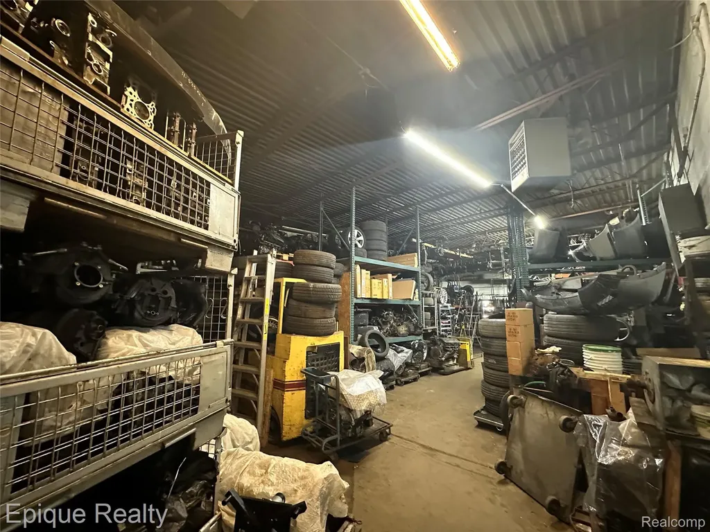 5431, 5419 & 5420 E Davison Street E Detroit City MI 48212