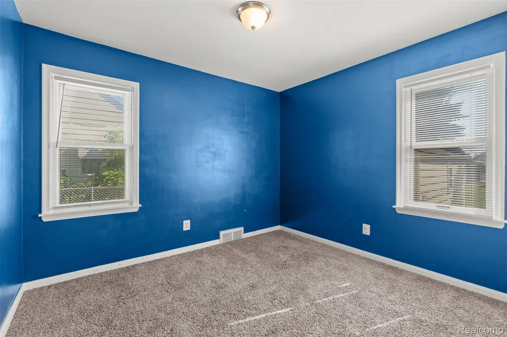 16106 Chesterfield Avenue Eastpointe City MI 48021