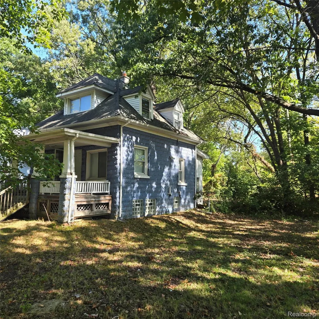 13940 Dolphin Street Detroit City MI 48223