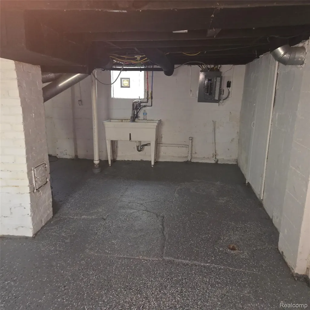 13940 Dolphin Street Detroit City MI 48223