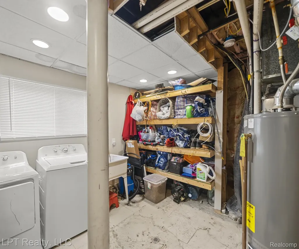 23709 W Chicago Redford Charter Township MI 48239