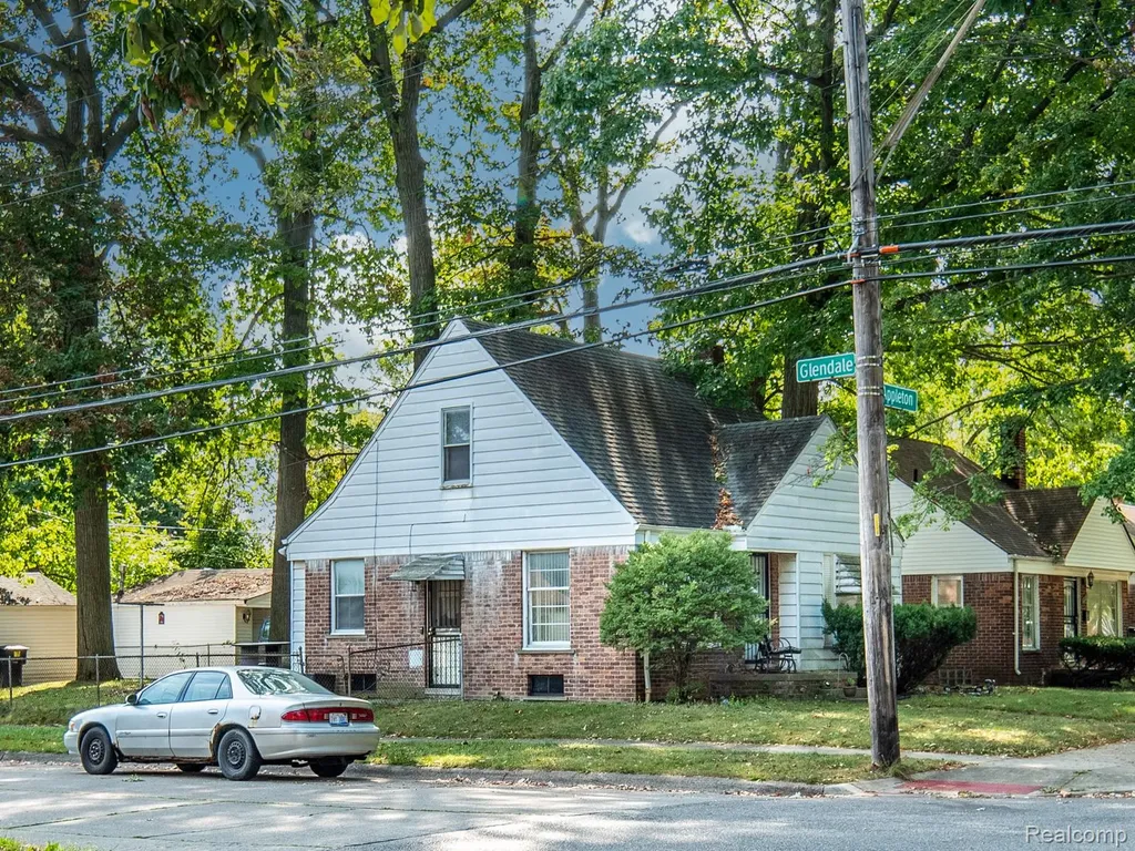 326 Eastlawn Street Detroit City MI 48215