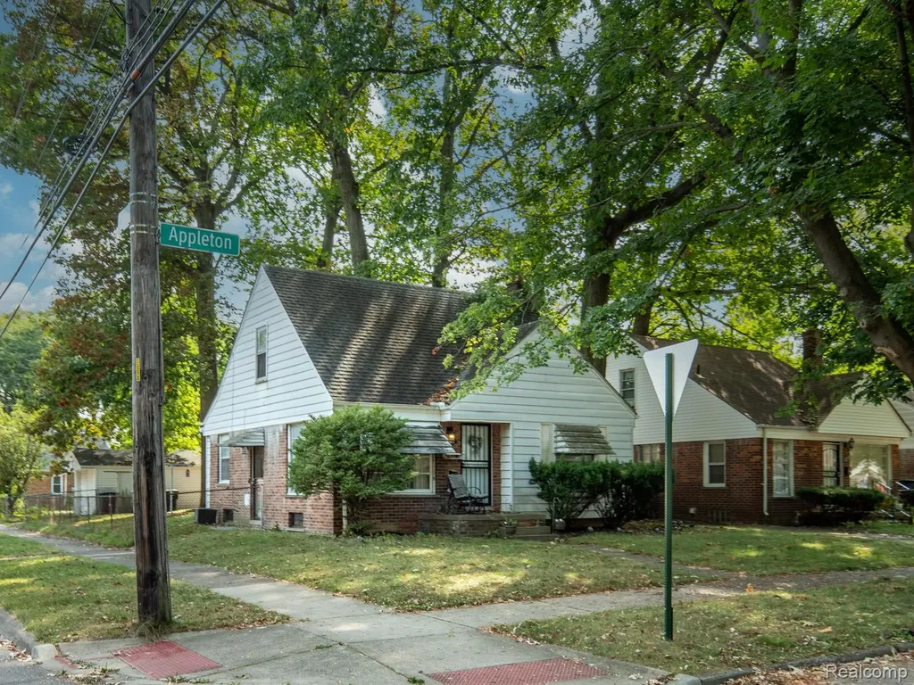 326 Eastlawn Street Detroit City MI 48215