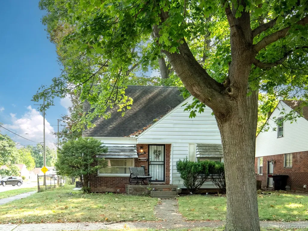 326 Eastlawn Street Detroit City MI 48215