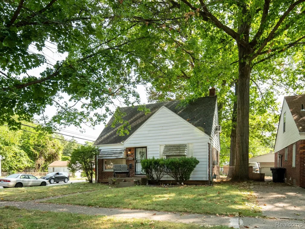 326 Eastlawn Street Detroit City MI 48215