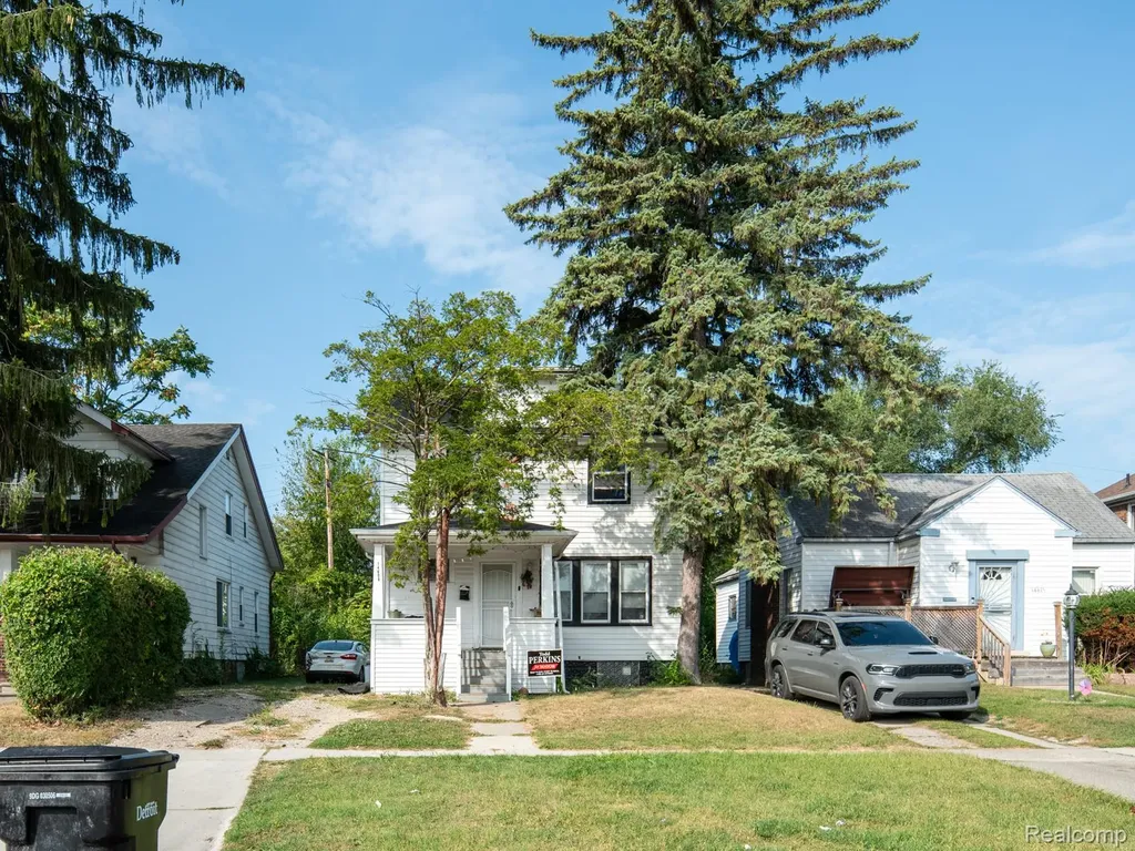 326 Eastlawn Street Detroit City MI 48215