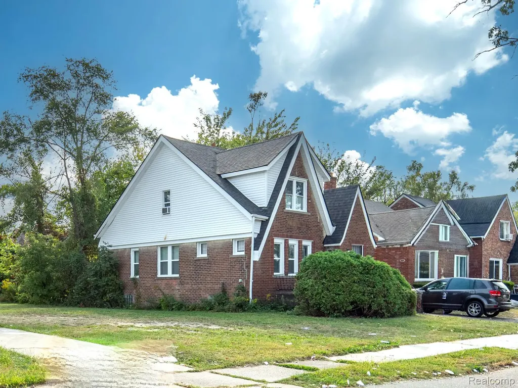 326 Eastlawn Street Detroit City MI 48215