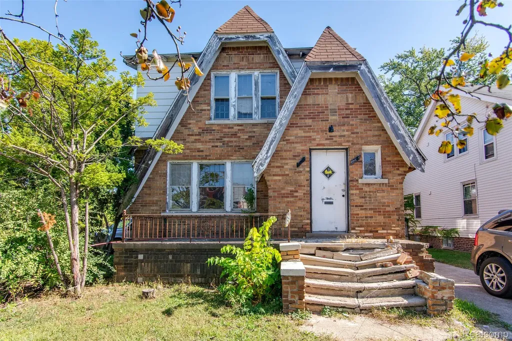 326 Eastlawn Street Detroit City MI 48215