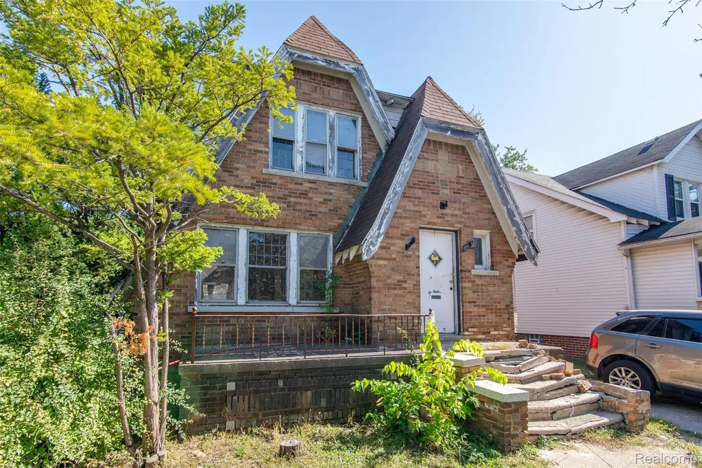 326 Eastlawn Street Detroit City MI 48215