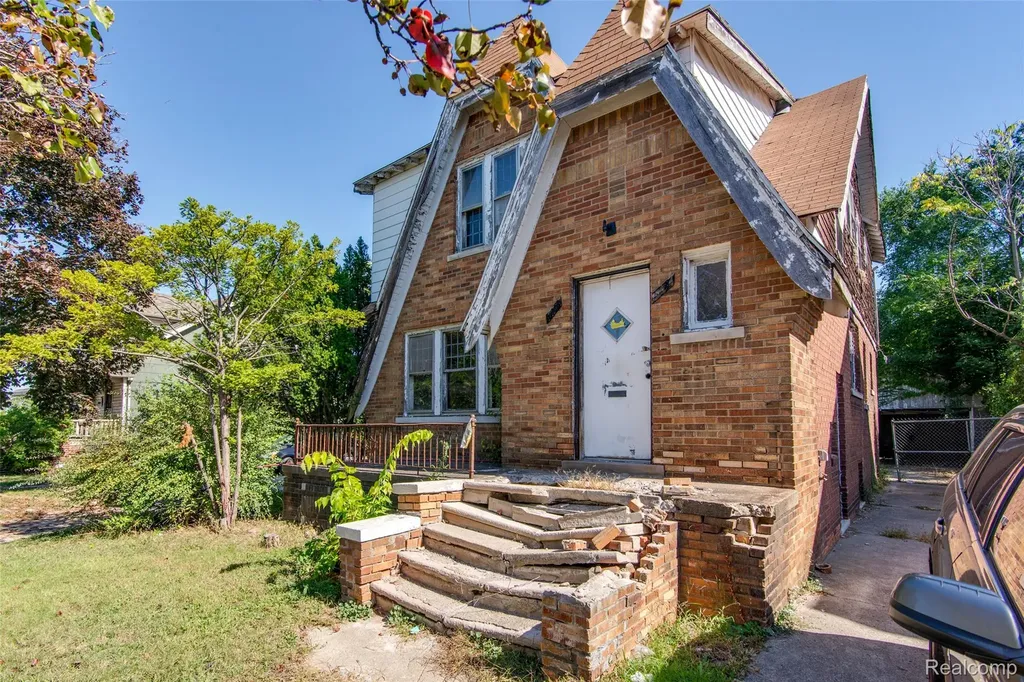 326 Eastlawn Street Detroit City MI 48215