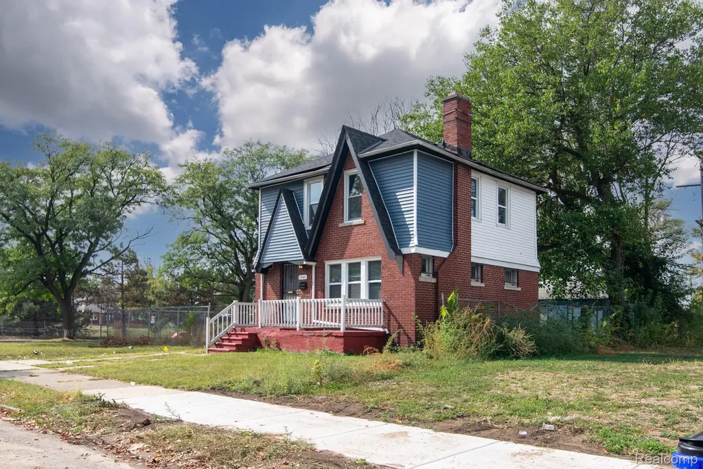 326 Eastlawn Street Detroit City MI 48215