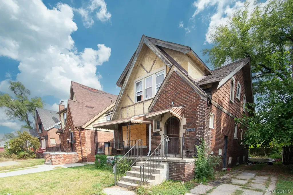 326 Eastlawn Street Detroit City MI 48215