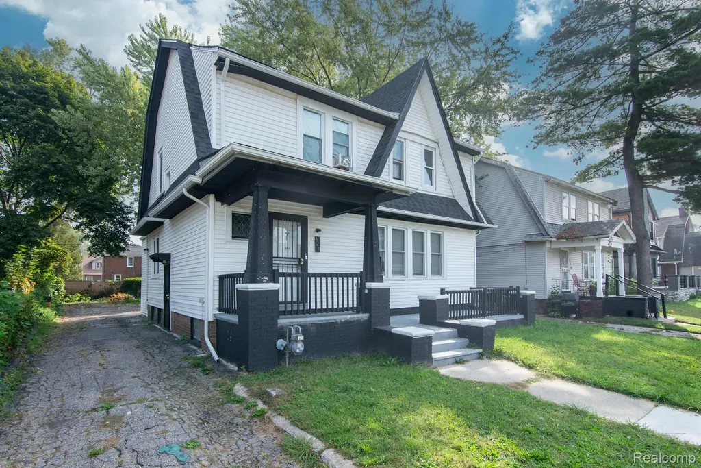 326 Eastlawn Street Detroit City MI 48215