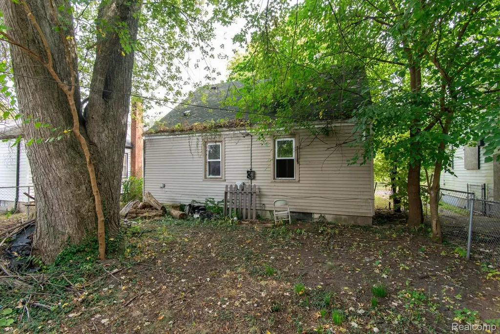 326 Eastlawn Street Detroit City MI 48215