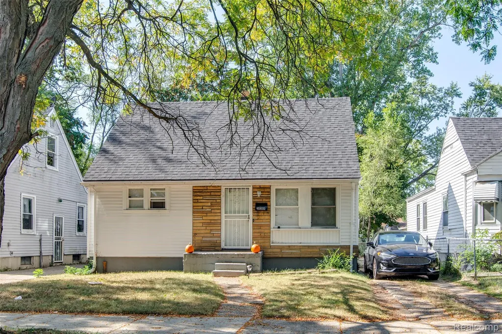326 Eastlawn Street Detroit City MI 48215