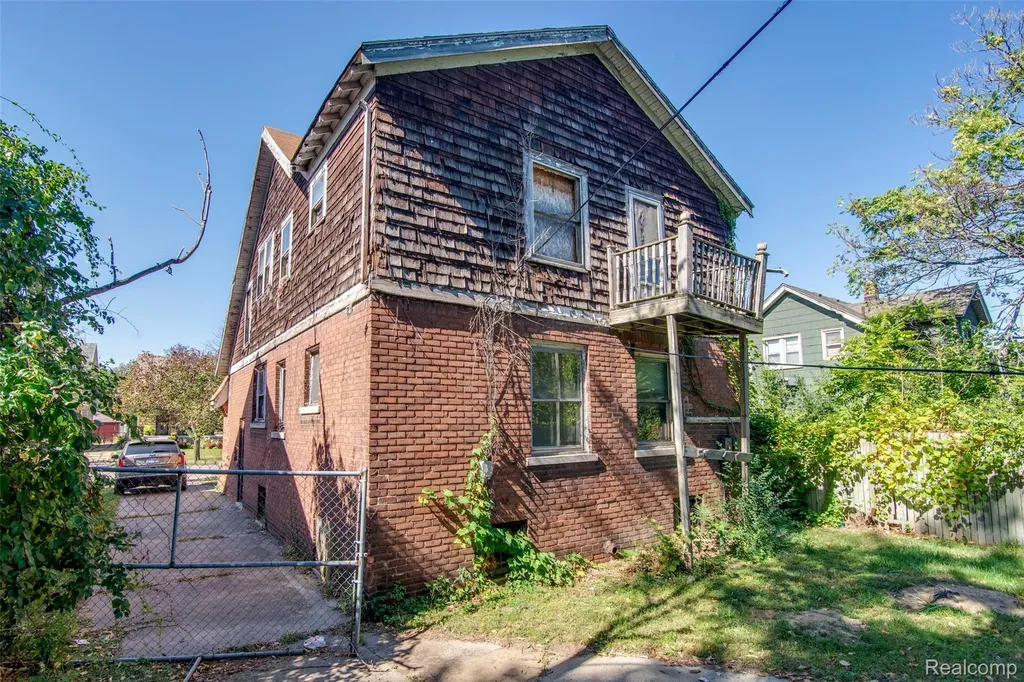 326 Eastlawn Street Detroit City MI 48215