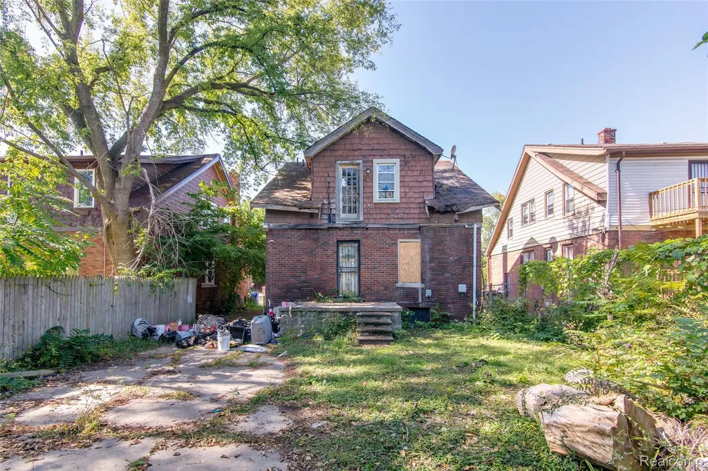 326 Eastlawn Street Detroit City MI 48215
