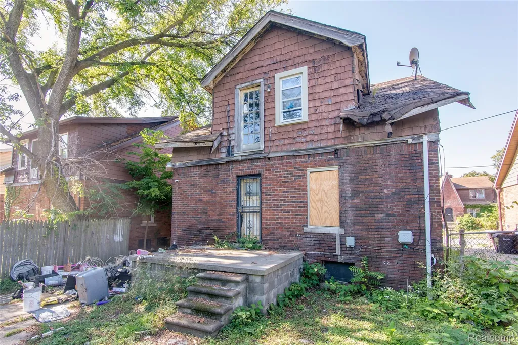326 Eastlawn Street Detroit City MI 48215