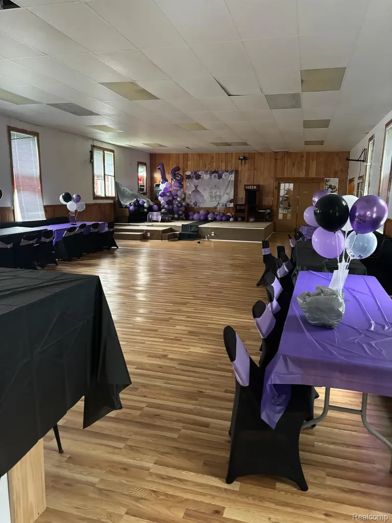 1433 Mabel Avenue Flint City MI 48506