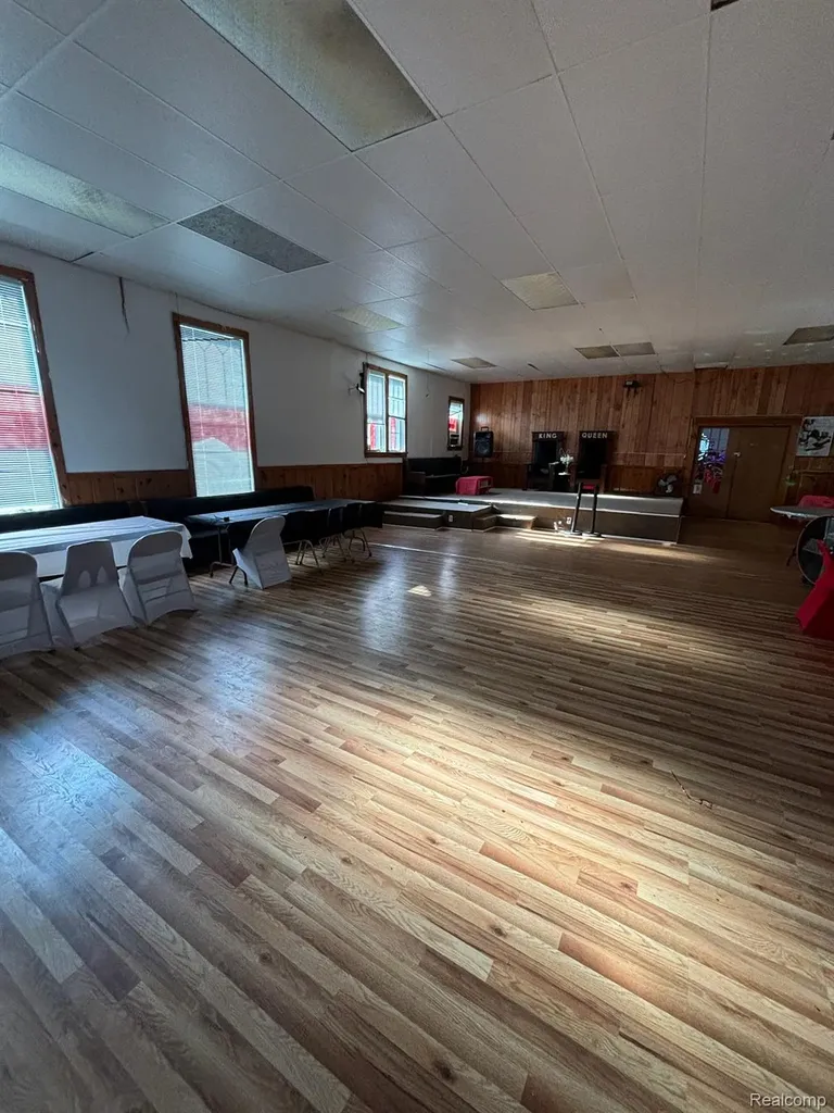 1433 Mabel Avenue Flint City MI 48506