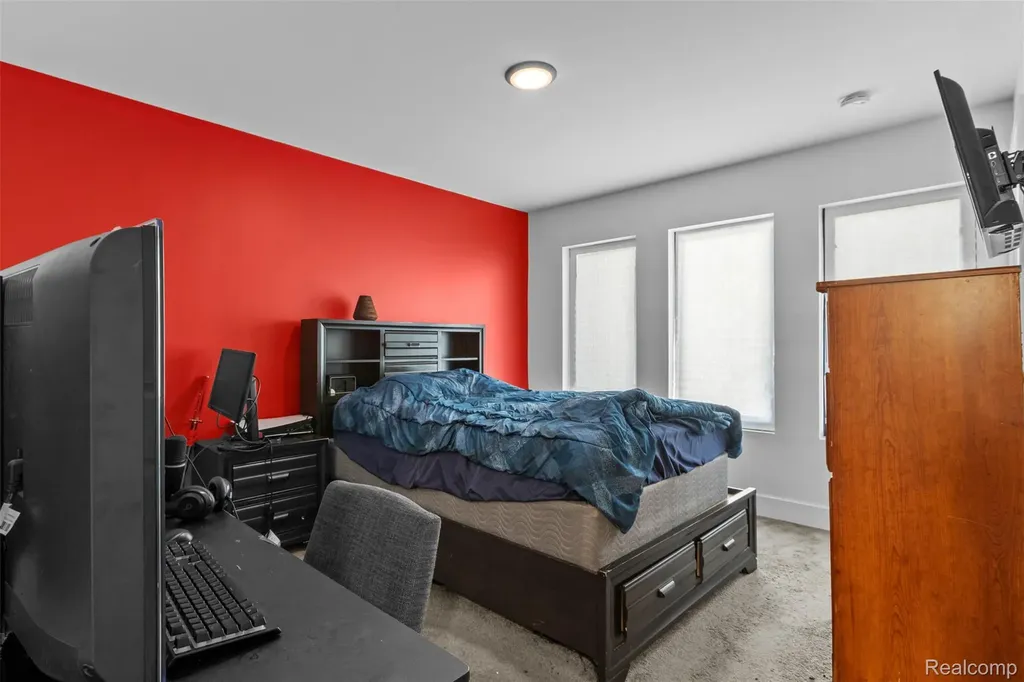 1539 Pallister Detroit City MI 48206