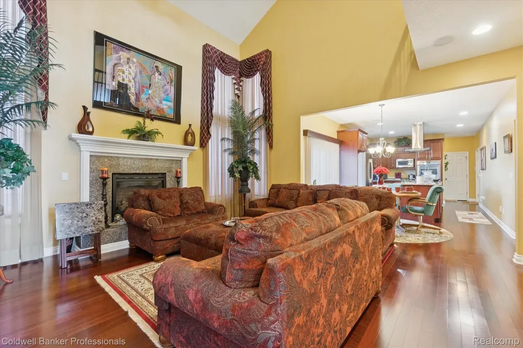 13065 White Oaks Argentine Township MI 48436