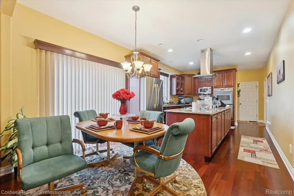 13065 White Oaks Argentine Township MI 48436