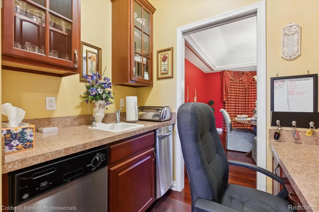 13065 White Oaks Argentine Township MI 48436