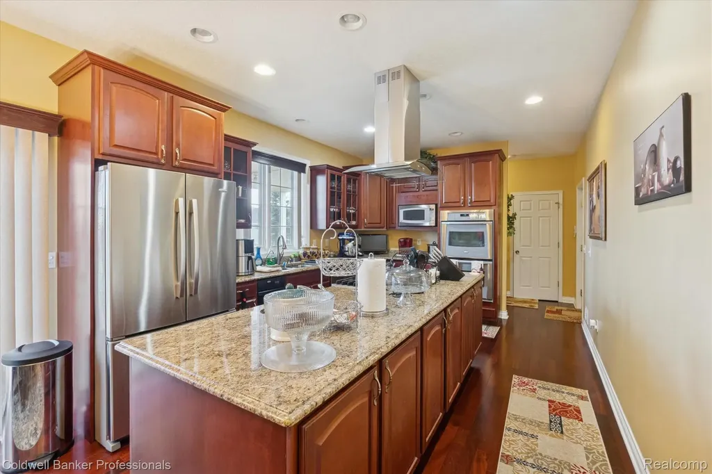 13065 White Oaks Argentine Township MI 48436
