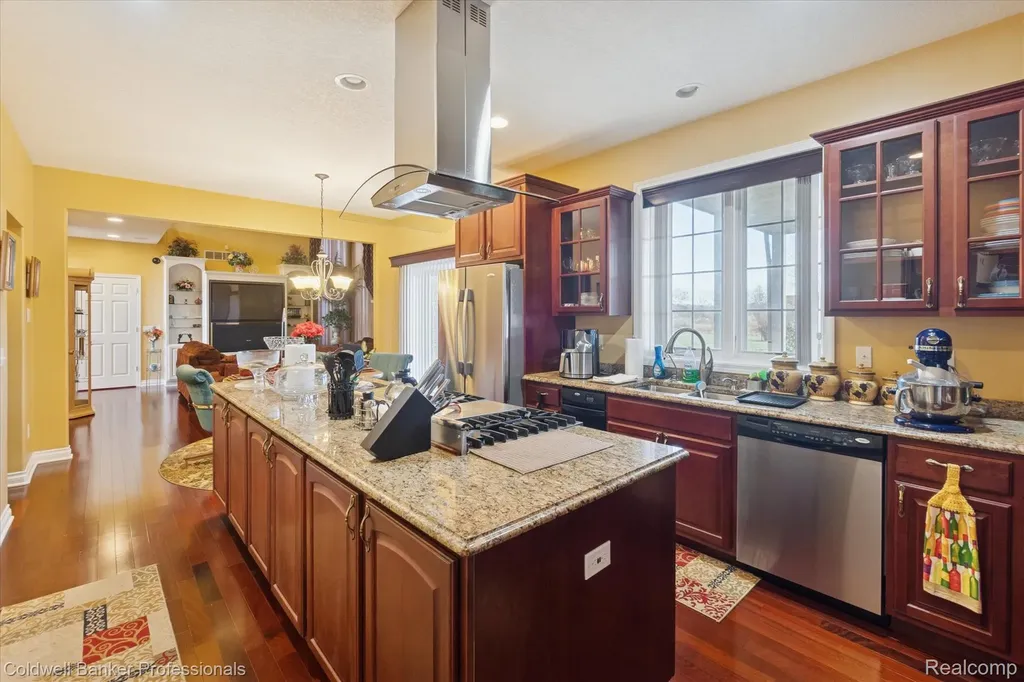 13065 White Oaks Argentine Township MI 48436