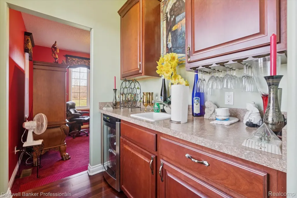 13065 White Oaks Argentine Township MI 48436