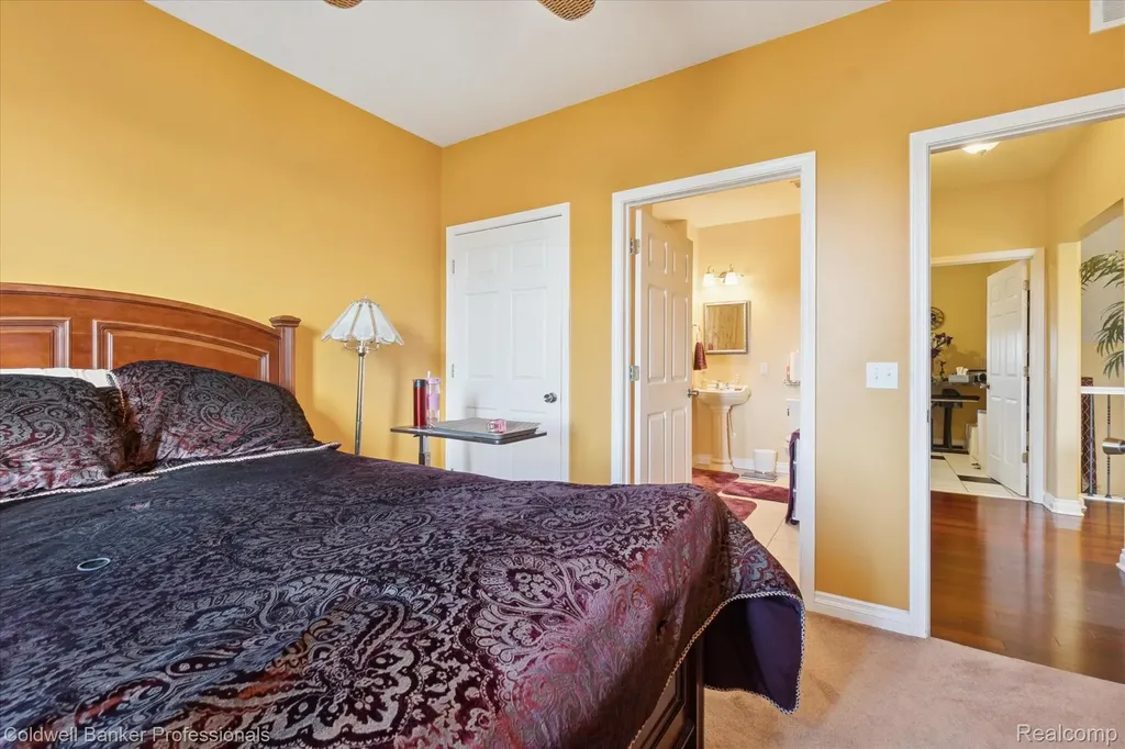 13065 White Oaks Argentine Township MI 48436