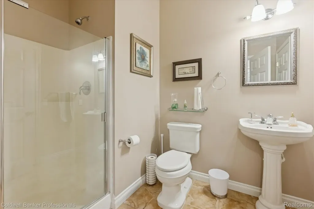 13065 White Oaks Argentine Township MI 48436