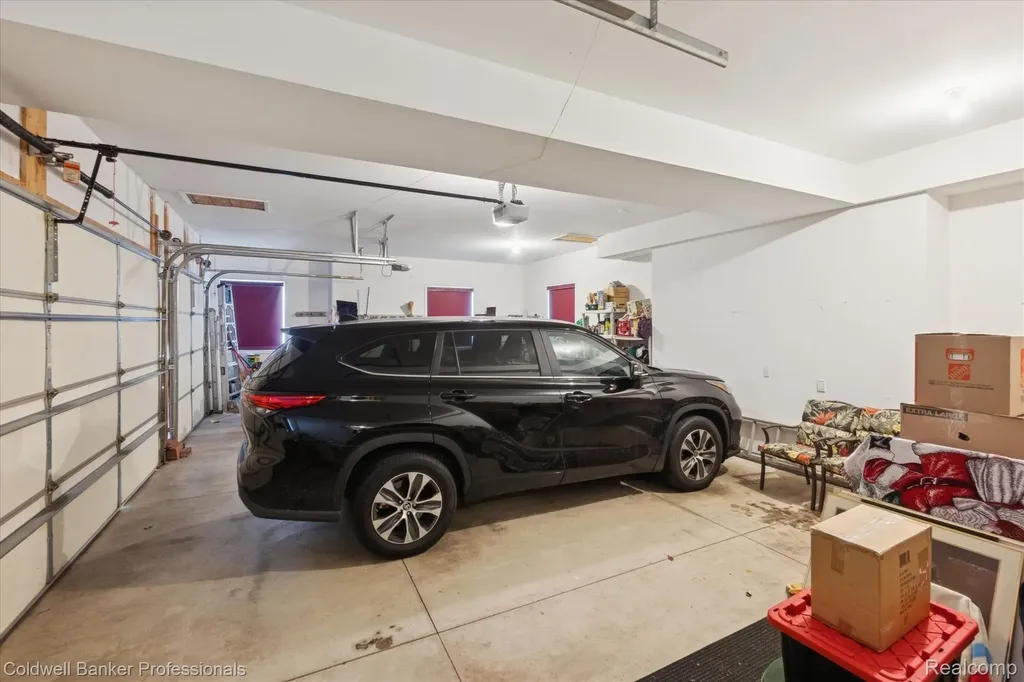 13065 White Oaks Argentine Township MI 48436