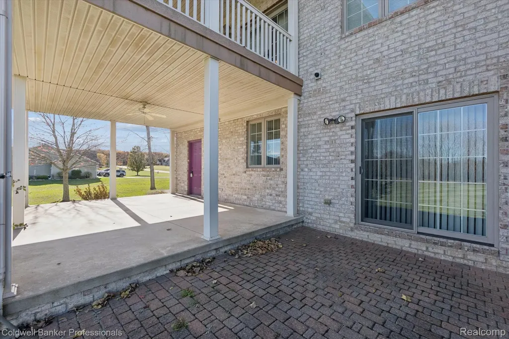 13065 White Oaks Argentine Township MI 48436