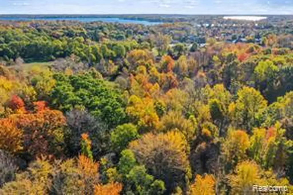 0000 Hiller Road West Bloomfield Charter Township MI 48324