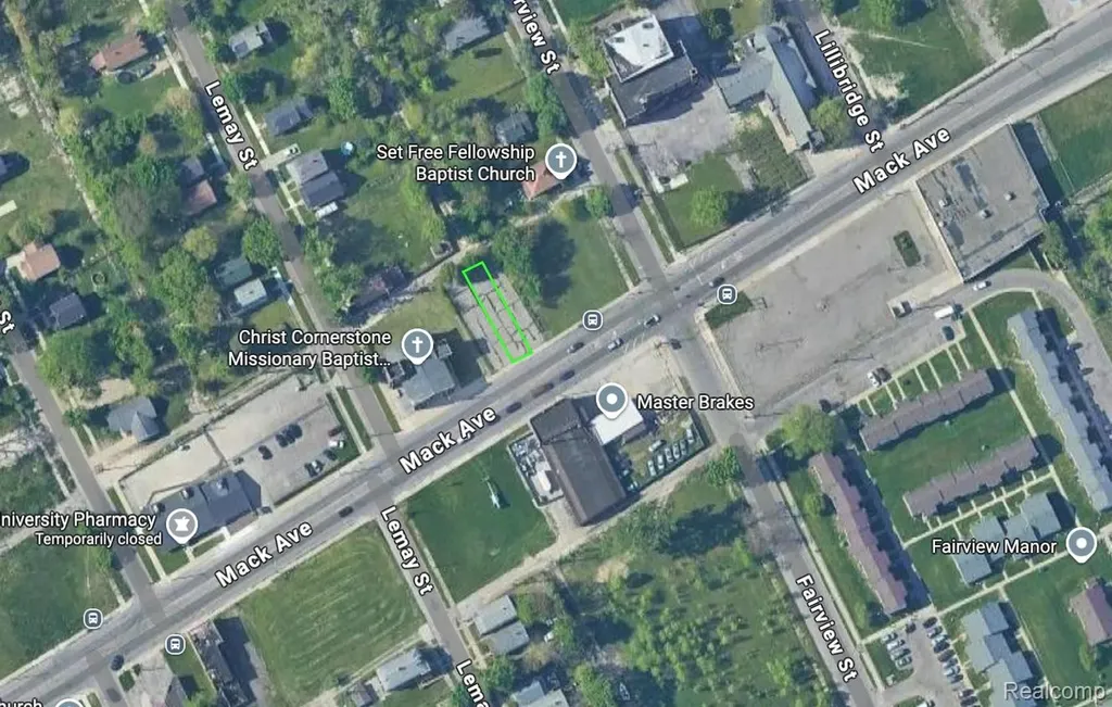 10927 Mack Avenue Detroit City MI 48214