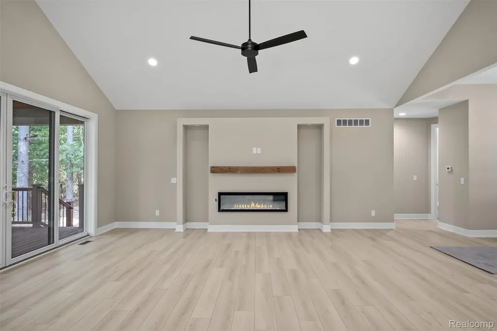 3743 Kerriel Court Commerce Charter Township MI 48382